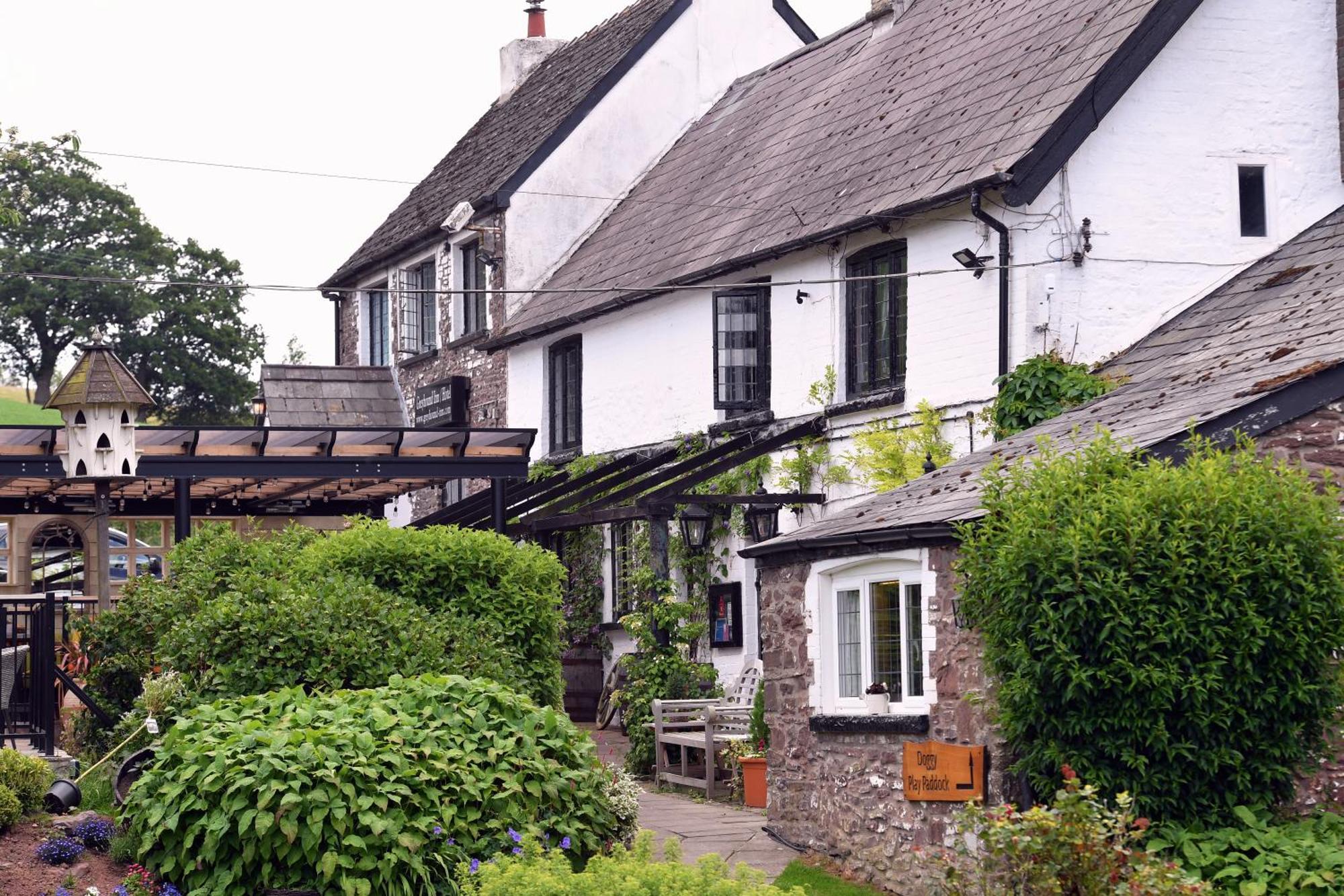 The Greyhound Inn And Hotel Usk Exteriör bild